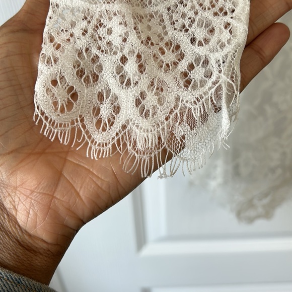 Women’s Cotton and Lace White Medium Long Sleeve Top - Picture 3 of 4